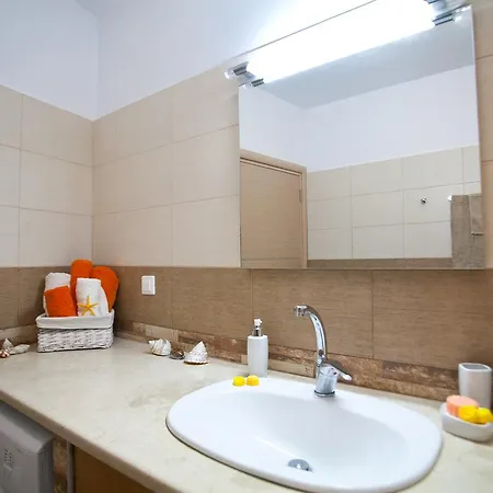 Sdregas Flats * Masouri